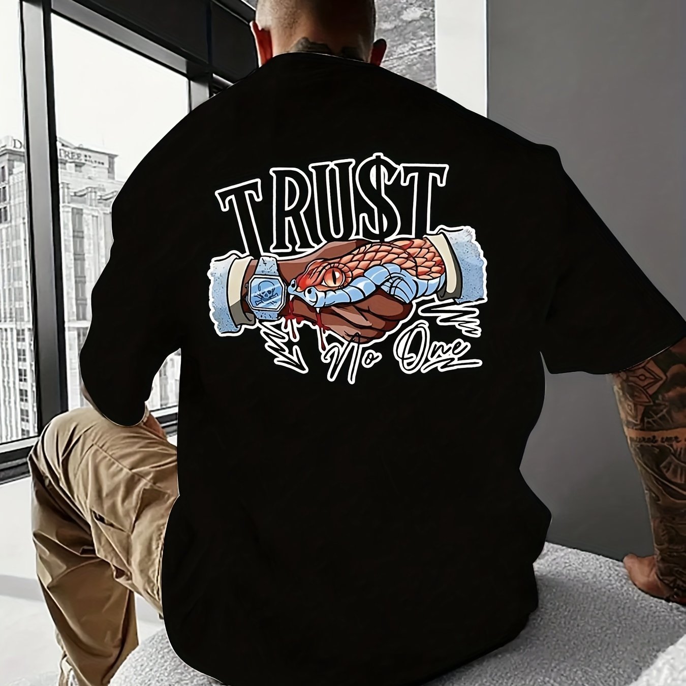 Graphic T-Shirt (trust no one)